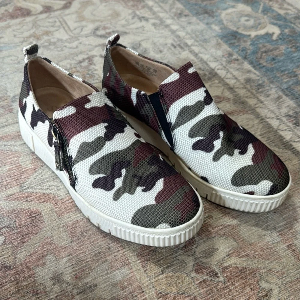 Naturalizer Soul slip on shoes women’s size 8